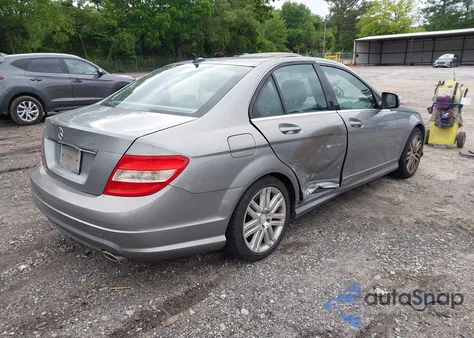 2008 Mercedes-Benz C 300 Luxury/Sport z USA, uszkodzony, nr VIN WDDGF54X78R014721